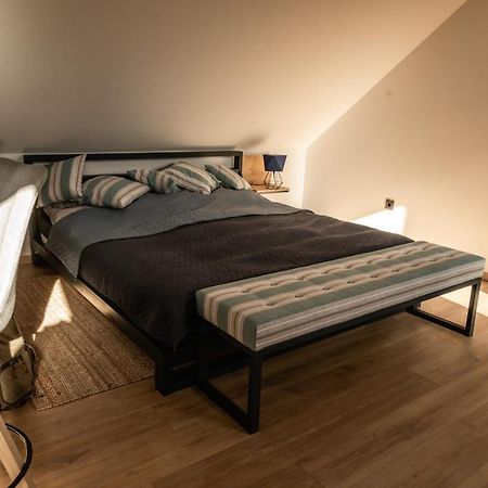 Tuztorony Apartman เวสเปรม ภายนอก รูปภาพ
